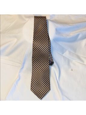 Les Montreux Silk Tie